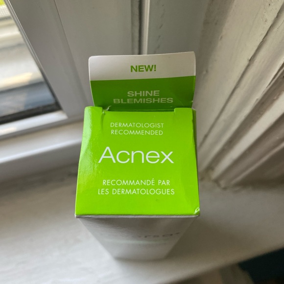 Reversa Acnex Mattifying Moisturizer - 40 mL - Picture 5 of 5